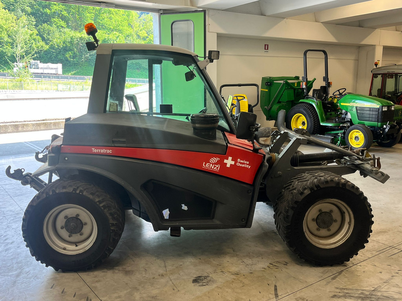 TRATTORE AEBI TT 270 - جرار: صور 5 TRATTORE AEBI TT 270 - جرار: صور 5