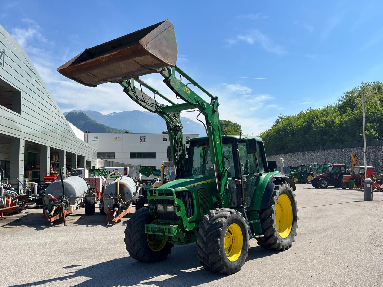 TRATTORE JOHN DEERE 6320 - جرار: صور 2 TRATTORE JOHN DEERE 6320 - جرار: صور 2