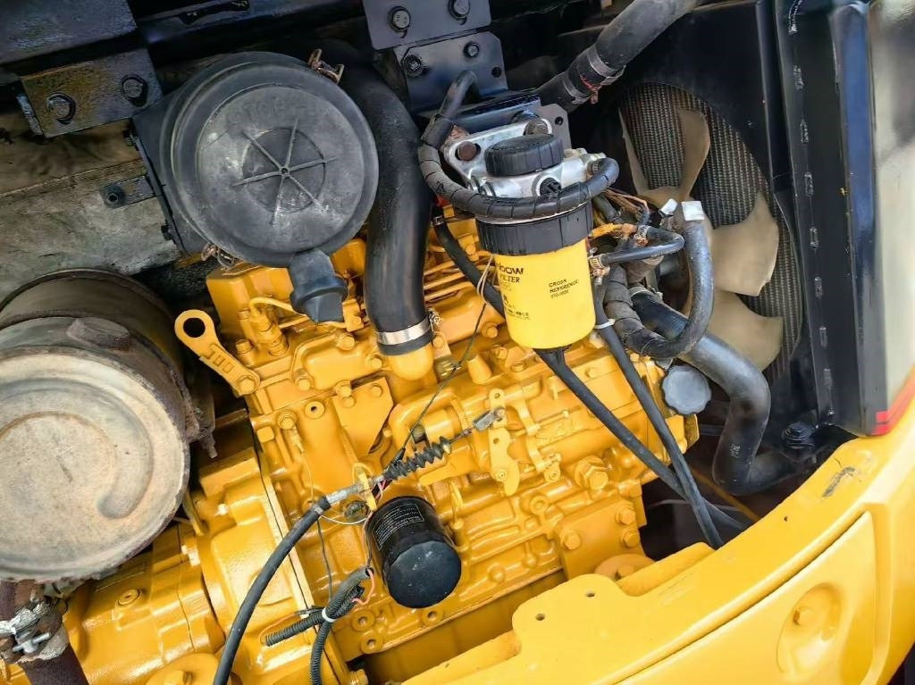 CAT 304 C - حفارة مصغرة: صور 2 CAT 304 C - حفارة مصغرة: صور 2