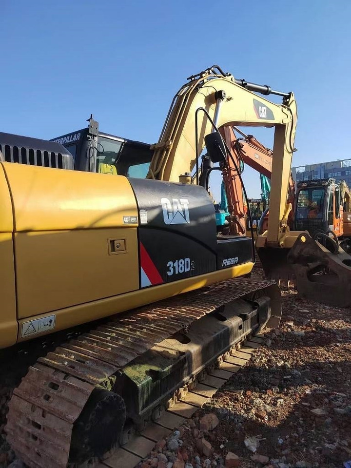 CAT 318 - حفارات زحافة: صور 3 CAT 318 - حفارات زحافة: صور 3