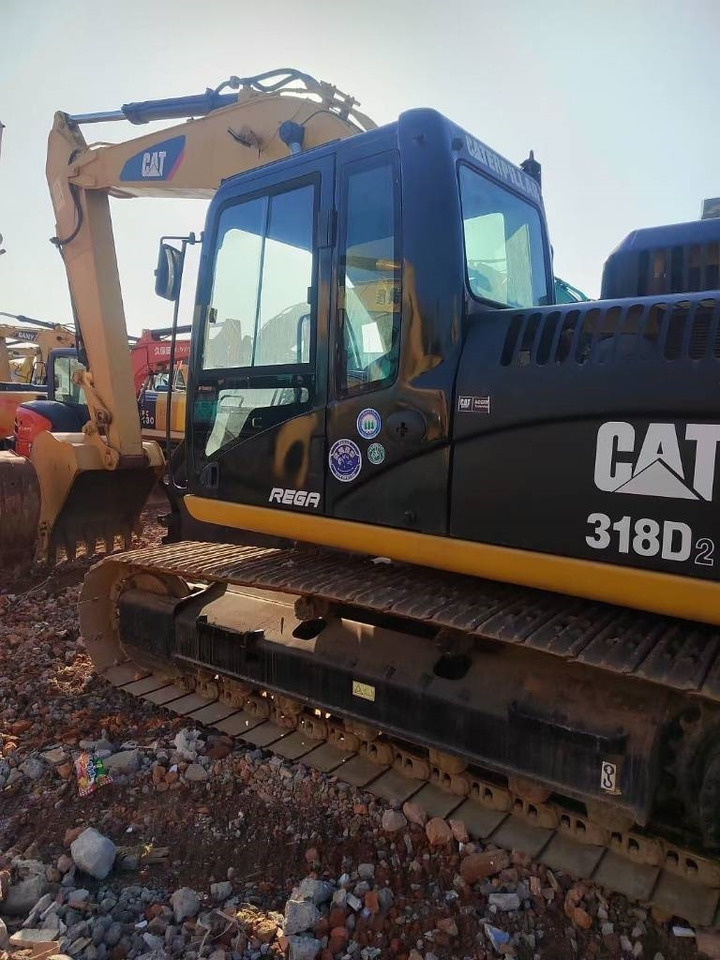 CAT 318 - حفارات زحافة: صور 1 CAT 318 - حفارات زحافة: صور 1