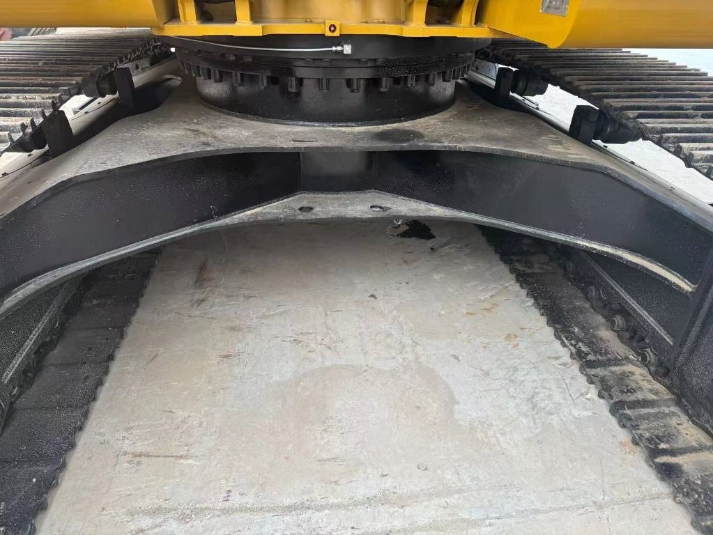 CAT 320 D  - حفارات زحافة: صور 4 CAT 320 D  - حفارات زحافة: صور 4