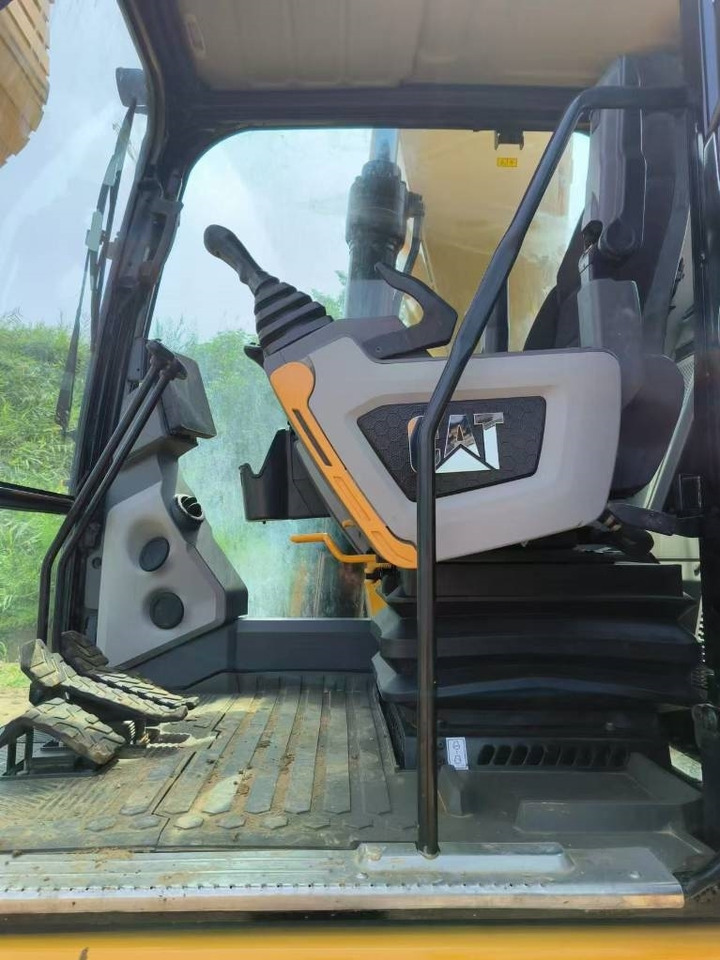 CAT 323 GC - حفارات زحافة: صور 3 CAT 323 GC - حفارات زحافة: صور 3