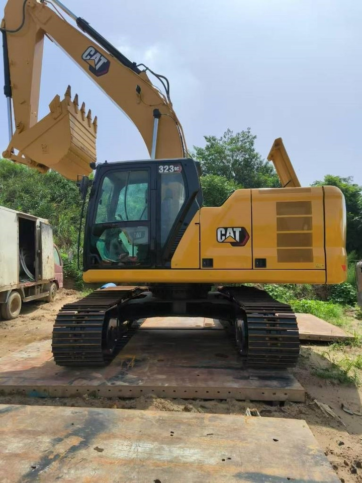 CAT 323 GC - حفارات زحافة: صور 2 CAT 323 GC - حفارات زحافة: صور 2