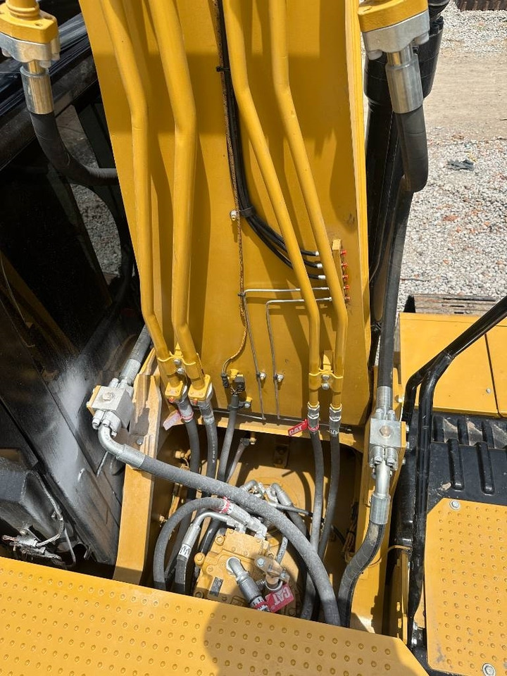 حفارة النقل والشحن CAT 330: صور 15