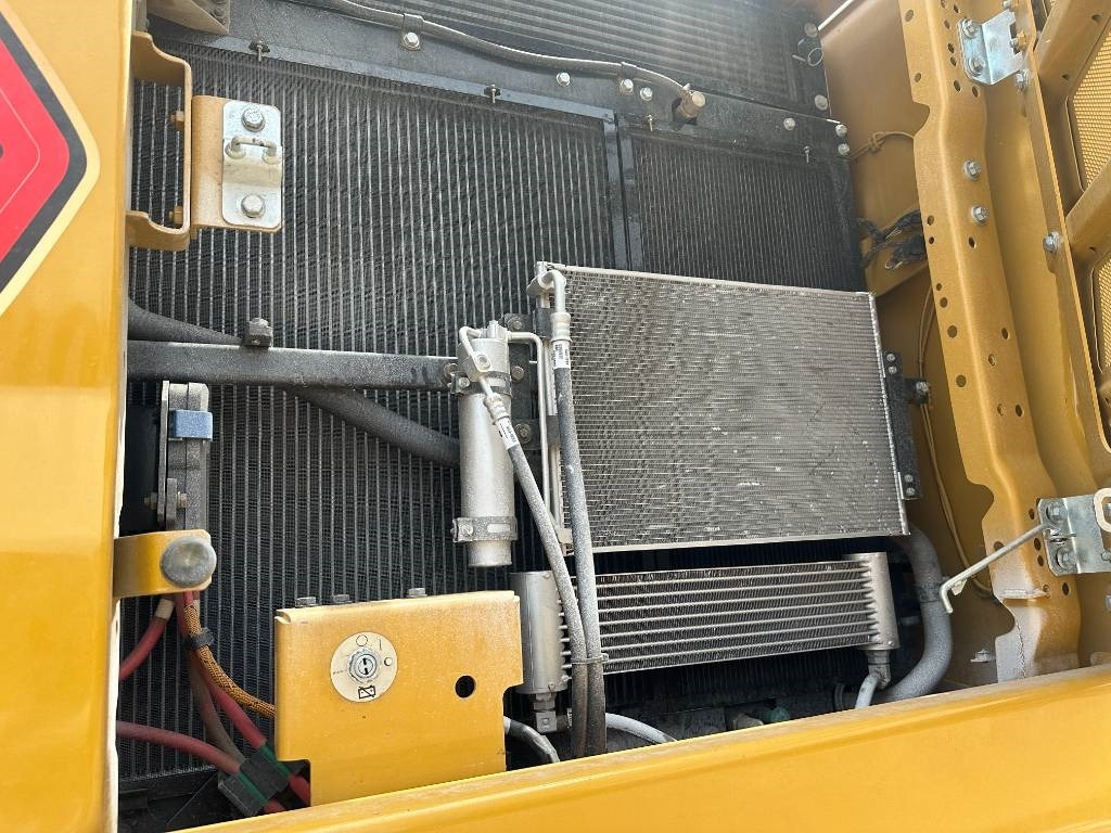 حفارة النقل والشحن CAT 330: صور 9