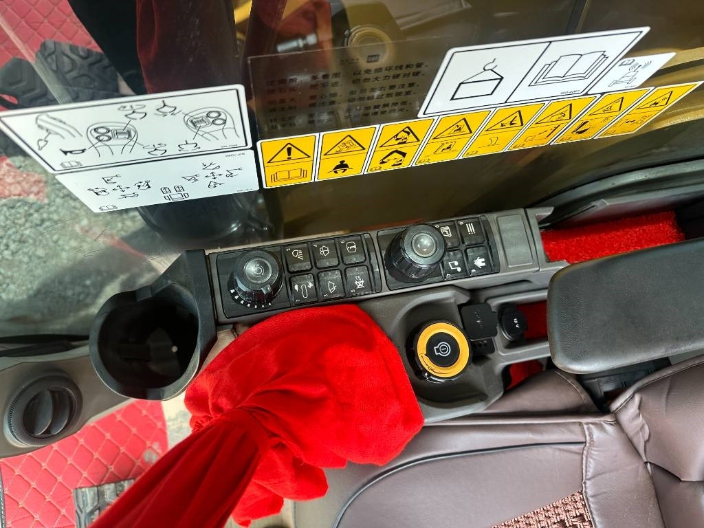 حفارة النقل والشحن CAT 330: صور 12