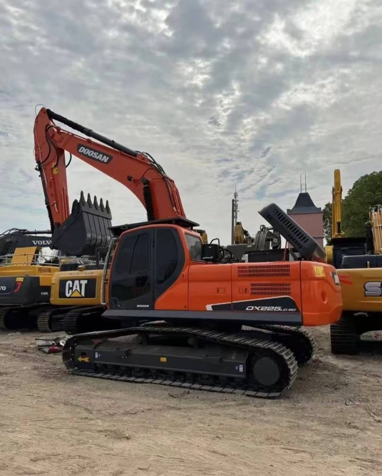 Doosan 225 DX  - حفارات زحافة: صور 1 Doosan 225 DX  - حفارات زحافة: صور 1