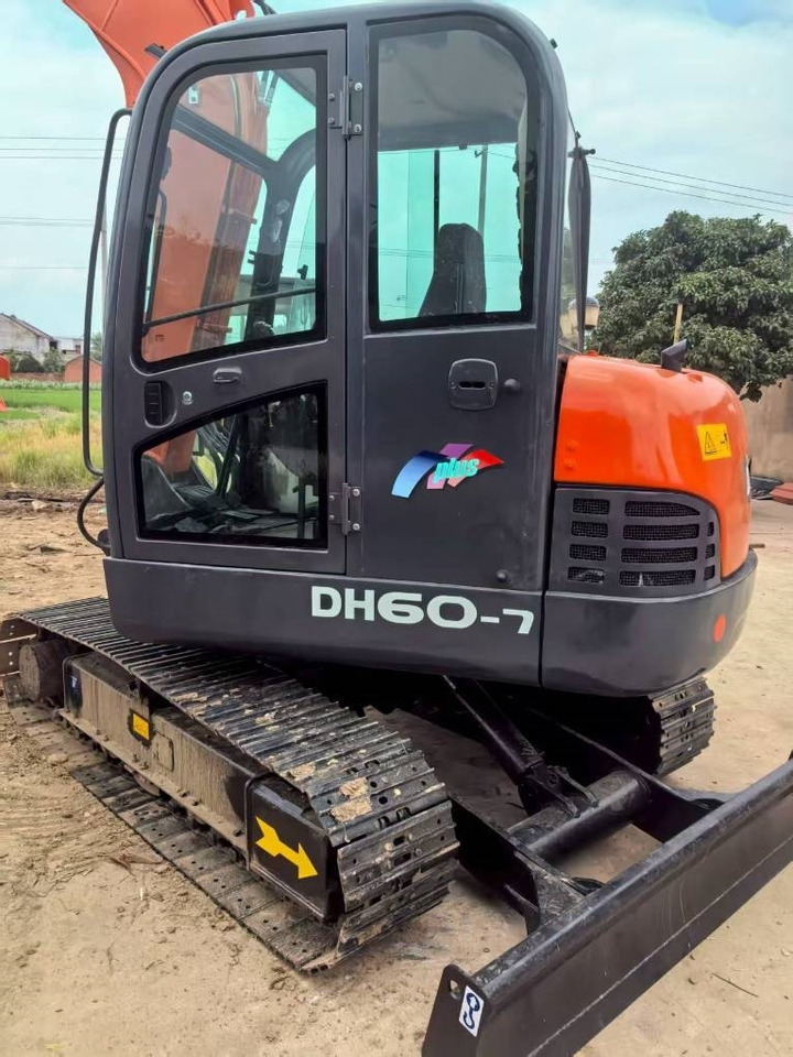Doosan DH 60-7  - حفارة مصغرة: صور 5 Doosan DH 60-7  - حفارة مصغرة: صور 5