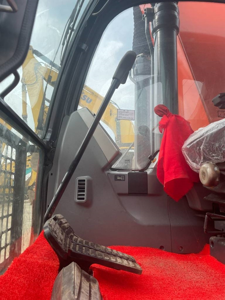 Doosan DX 225 LCA  - حفارات زحافة: صور 3 Doosan DX 225 LCA  - حفارات زحافة: صور 3