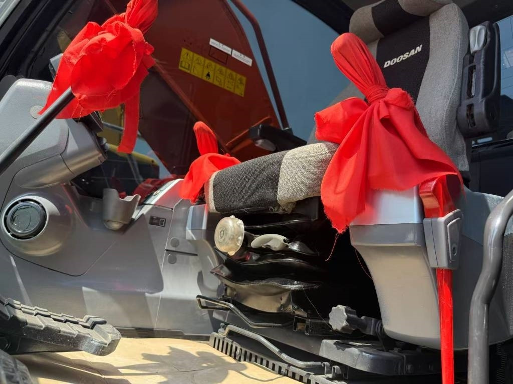 Doosan DX 340  - حفارات زحافة: صور 5 Doosan DX 340  - حفارات زحافة: صور 5