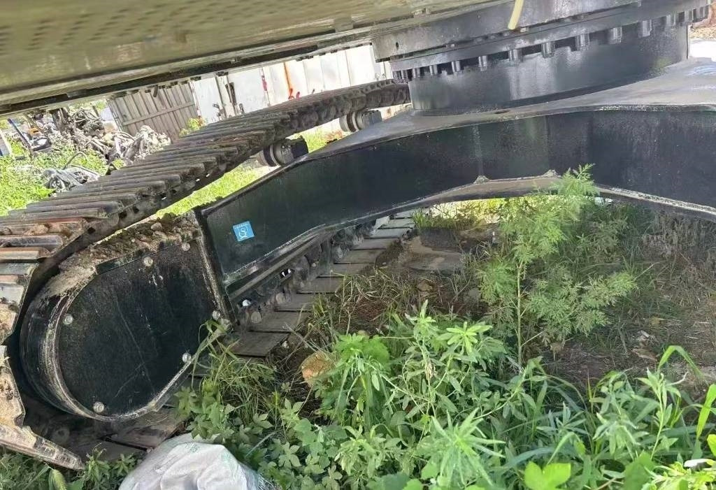 Hitachi 250 - حفارات زحافة: صور 4 Hitachi 250 - حفارات زحافة: صور 4