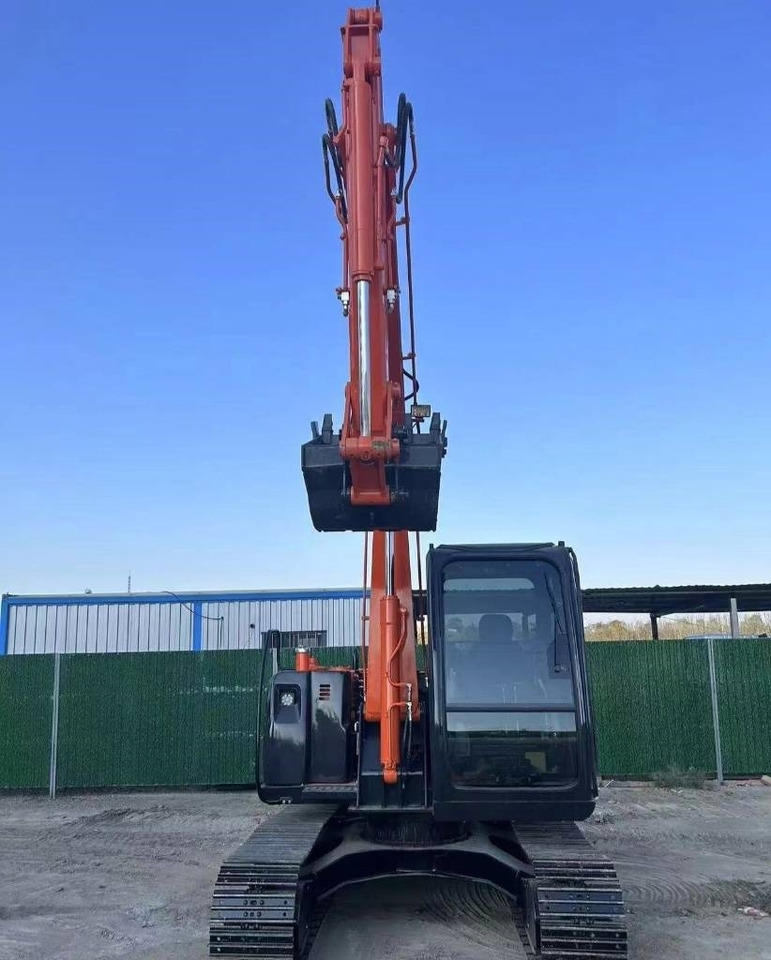Hitachi 70 - حفارة مصغرة: صور 5 Hitachi 70 - حفارة مصغرة: صور 5