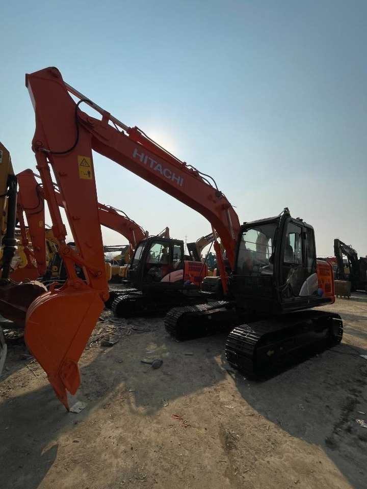 Hitachi ZX 130 - حفارات زحافة: صور 2 Hitachi ZX 130 - حفارات زحافة: صور 2