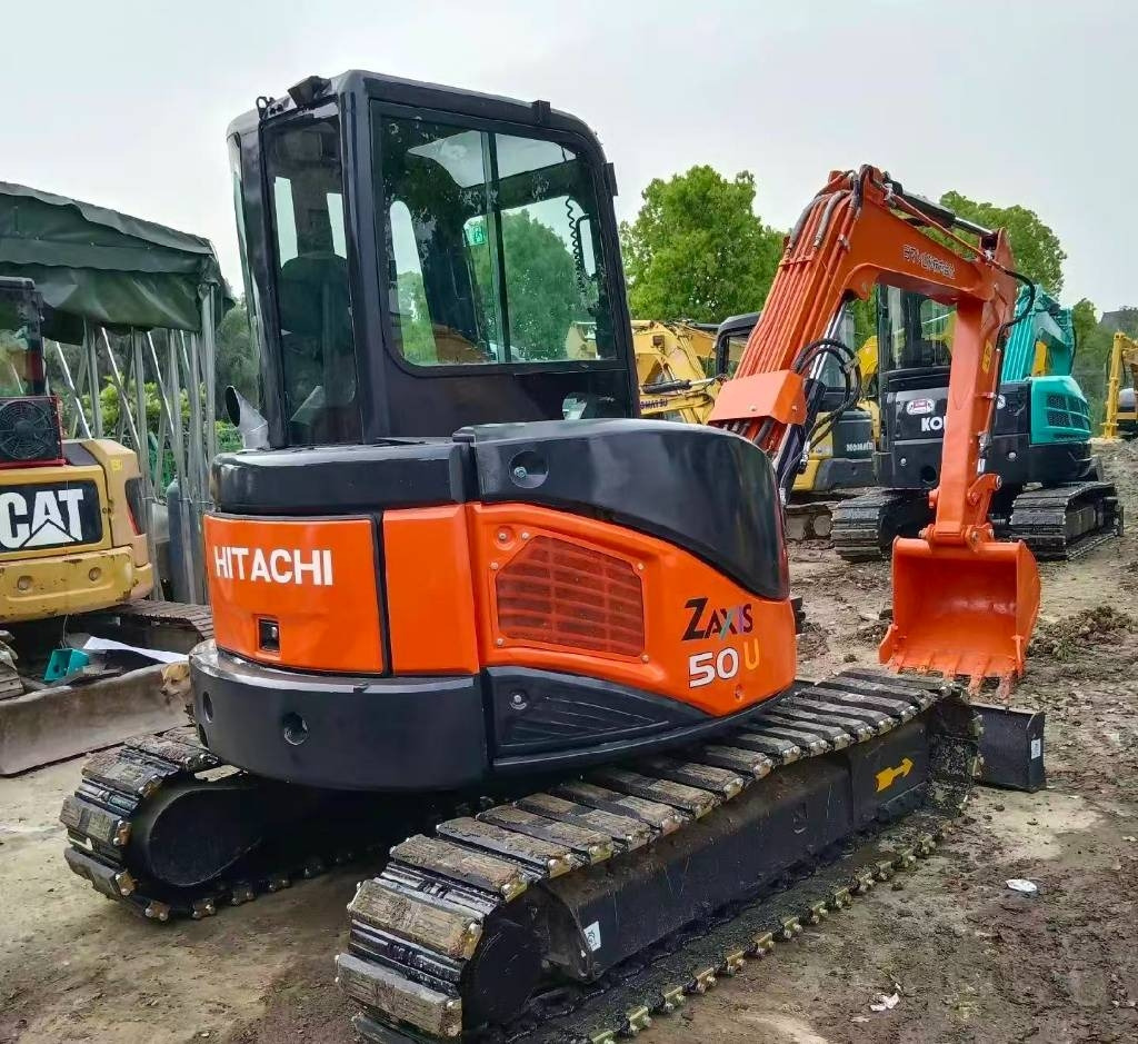 Hitachi ZX 55 U-5 - حفارة مصغرة: صور 1 Hitachi ZX 55 U-5 - حفارة مصغرة: صور 1