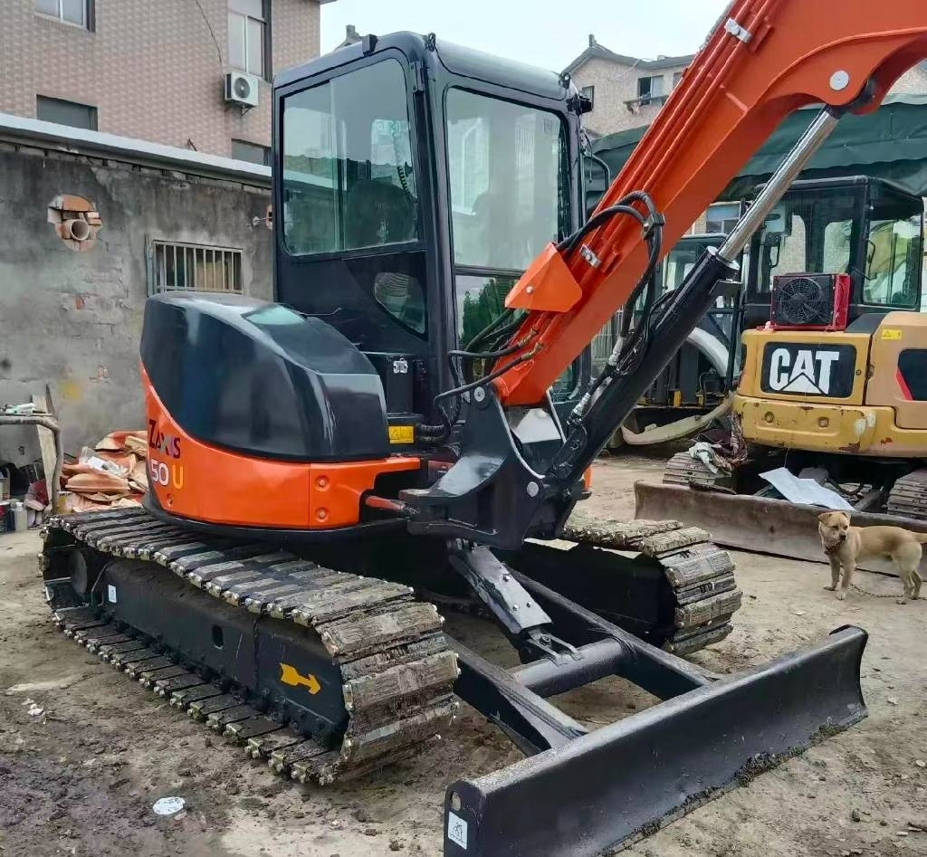 Hitachi ZX 55 U-5 - حفارة مصغرة: صور 4 Hitachi ZX 55 U-5 - حفارة مصغرة: صور 4