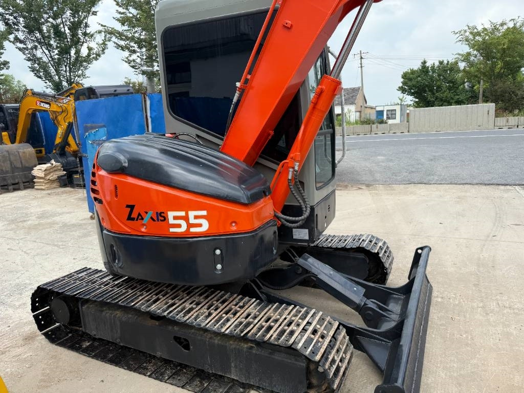 Hitachi ZX 55 - حفارة مصغرة: صور 4 Hitachi ZX 55 - حفارة مصغرة: صور 4