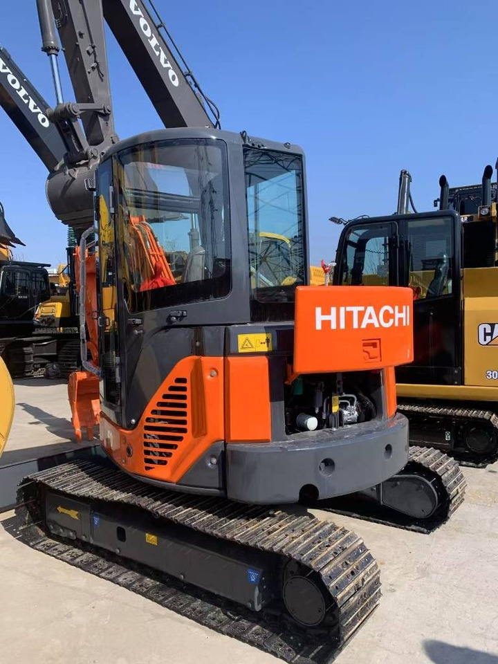 Hitachi ZX 55 - حفارة مصغرة: صور 1 Hitachi ZX 55 - حفارة مصغرة: صور 1