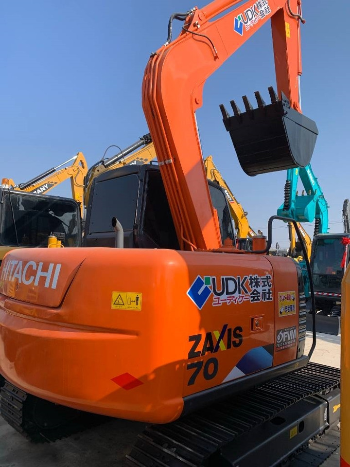 Hitachi ZX 70 - حفارة مصغرة: صور 4 Hitachi ZX 70 - حفارة مصغرة: صور 4