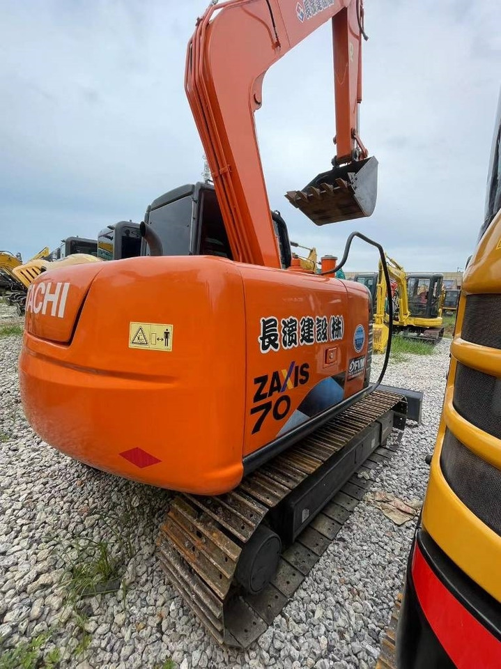 Hitachi ZX 70 - حفارة مصغرة: صور 2 Hitachi ZX 70 - حفارة مصغرة: صور 2