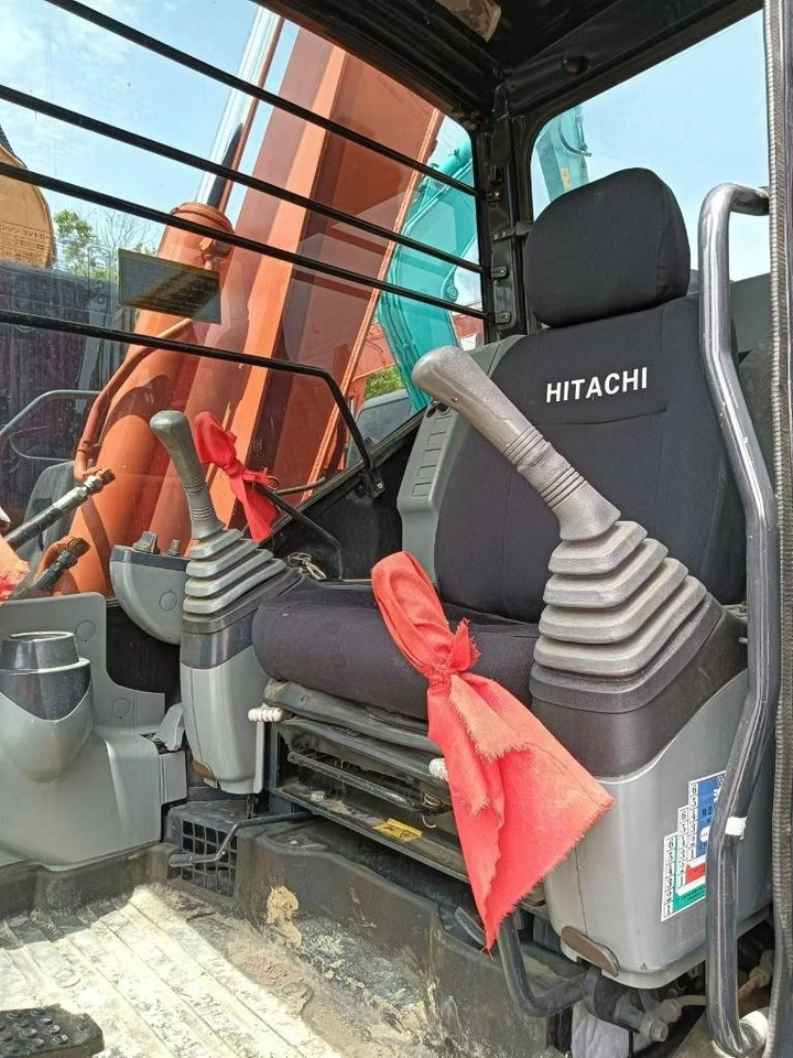 Hitachi ZX 70 - حفارة مصغرة: صور 4 Hitachi ZX 70 - حفارة مصغرة: صور 4