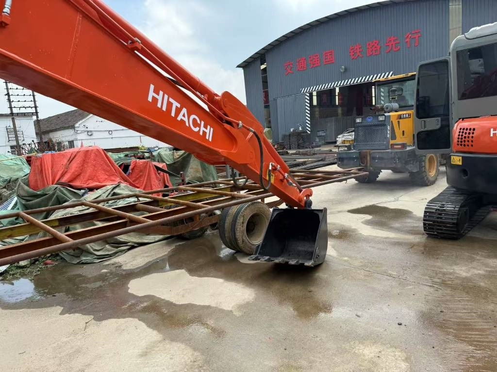 Hitachi Zaxis 60 - حفارات زحافة: صور 2 Hitachi Zaxis 60 - حفارات زحافة: صور 2