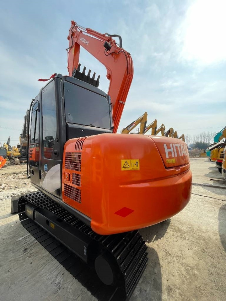 Hitachi Zaxis 70 - حفارات زحافة: صور 3 Hitachi Zaxis 70 - حفارات زحافة: صور 3