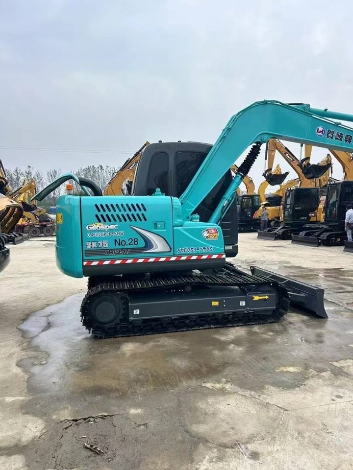 Kobelco SK 75 - حفارات زحافة: صور 4 Kobelco SK 75 - حفارات زحافة: صور 4