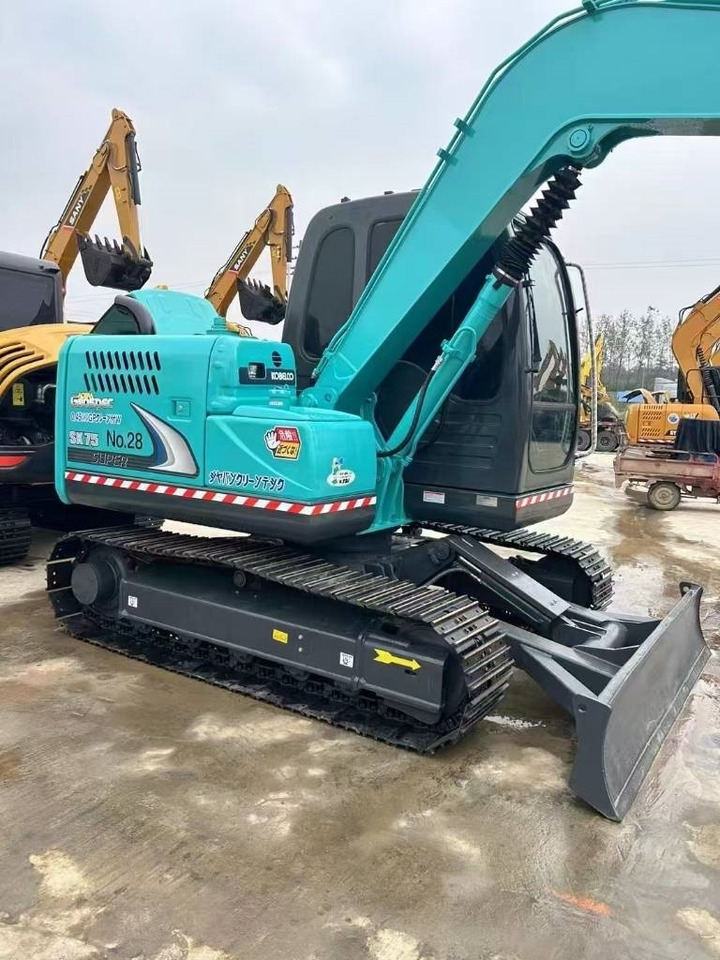 Kobelco SK 75 - حفارات زحافة: صور 5 Kobelco SK 75 - حفارات زحافة: صور 5