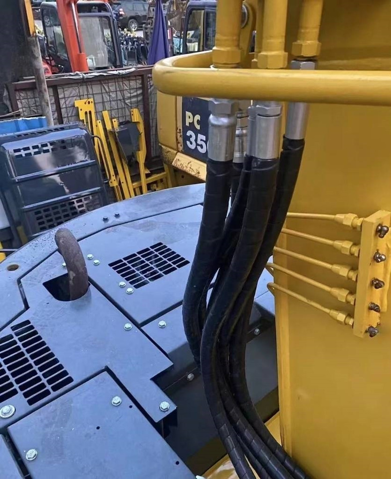 تأجير Komatsu 128 US  Komatsu 128 US: صور 16