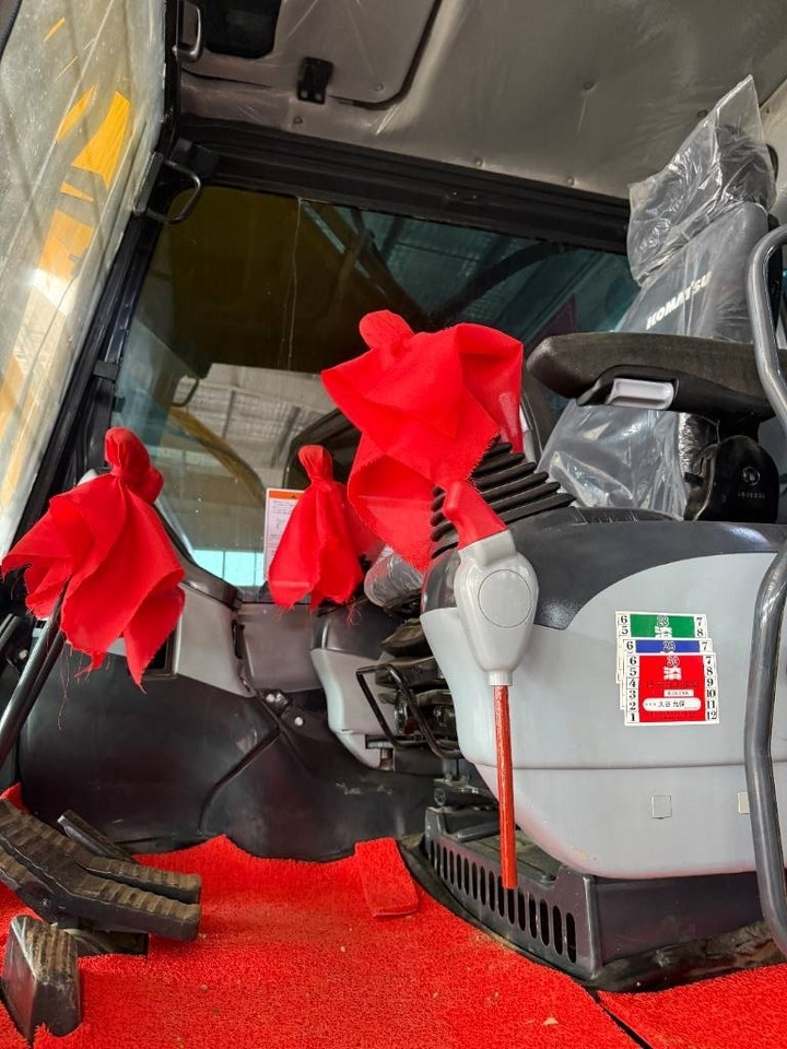 Komatsu 350 - حفارات زحافة: صور 3 Komatsu 350 - حفارات زحافة: صور 3