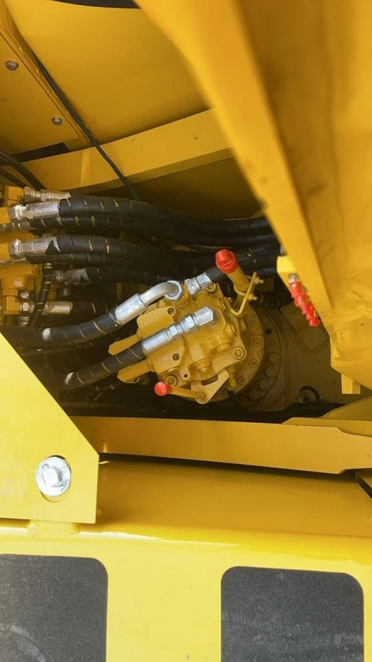 Komatsu PC 160 - حفارات زحافة: صور 3 Komatsu PC 160 - حفارات زحافة: صور 3