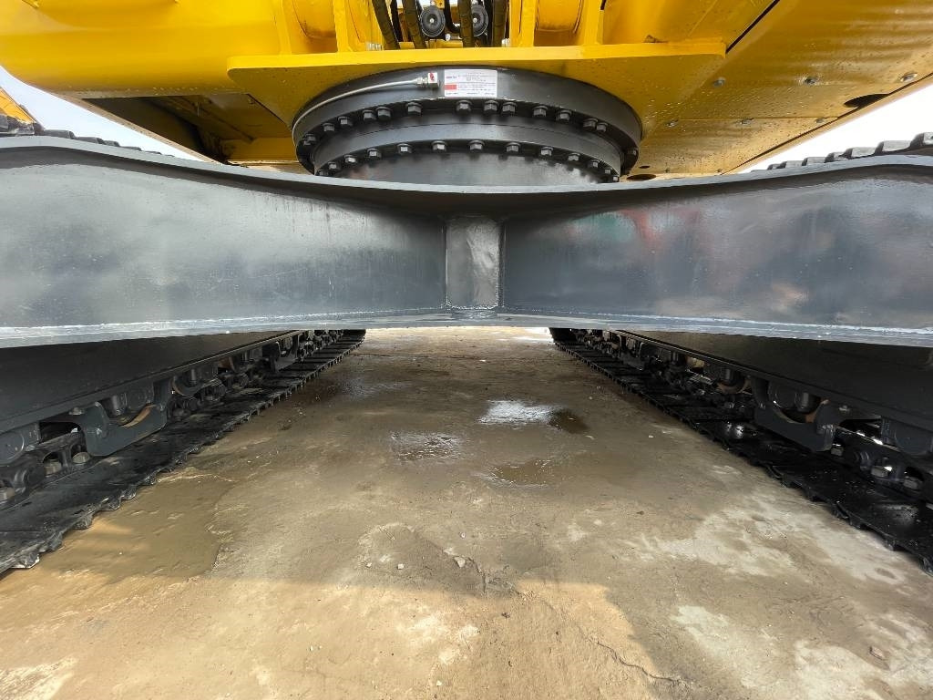 حفارات زحافة Komatsu PC 220-8: صور 10