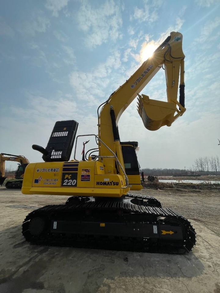 حفارات زحافة Komatsu PC 220-8: صور 7