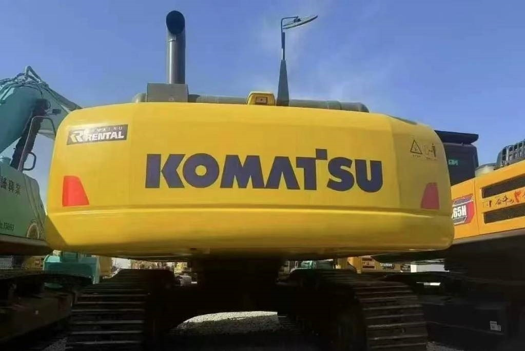 Komatsu PC 350-8 - حفارات زحافة: صور 2 Komatsu PC 350-8 - حفارات زحافة: صور 2