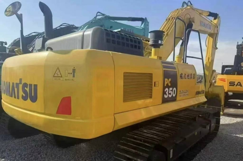 Komatsu PC 350 - حفارات زحافة: صور 1 Komatsu PC 350 - حفارات زحافة: صور 1