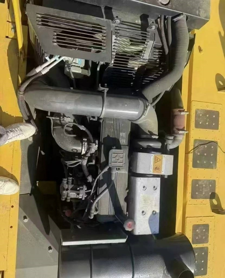 Komatsu PC 350 - حفارات زحافة: صور 2 Komatsu PC 350 - حفارات زحافة: صور 2