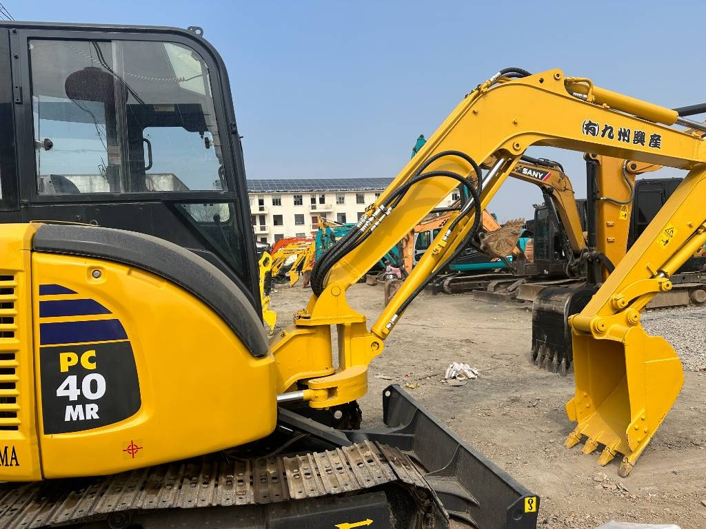 Komatsu PC 40 - حفارة مصغرة: صور 1 Komatsu PC 40 - حفارة مصغرة: صور 1