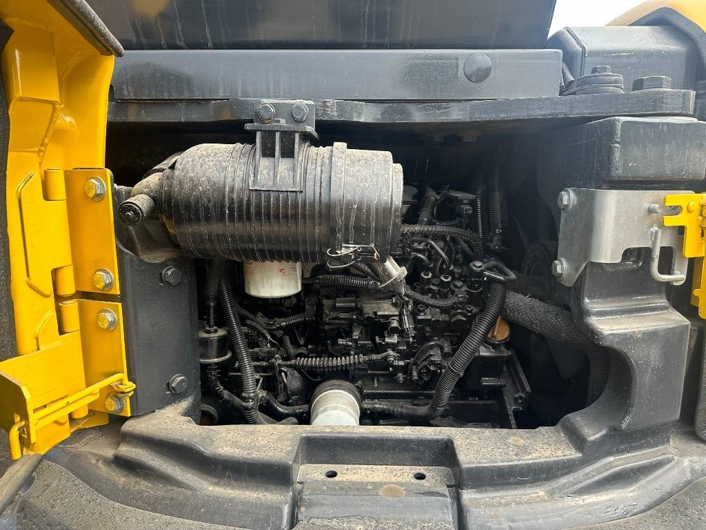 Komatsu PC 40 - حفارة مصغرة: صور 5 Komatsu PC 40 - حفارة مصغرة: صور 5