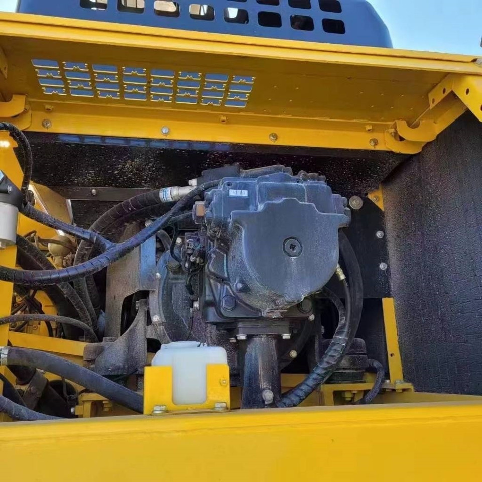 Komatsu PC 450 - حفارات زحافة: صور 3 Komatsu PC 450 - حفارات زحافة: صور 3