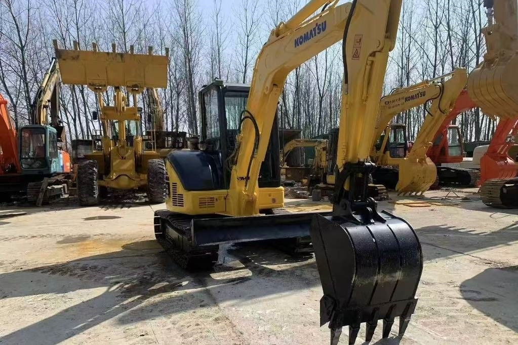 Komatsu PC 55 - حفارة مصغرة: صور 3 Komatsu PC 55 - حفارة مصغرة: صور 3