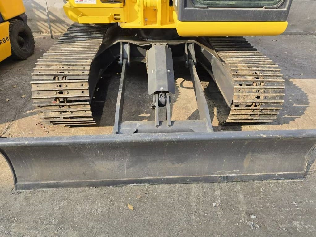 Komatsu PC 70 - حفارة مصغرة: صور 3 Komatsu PC 70 - حفارة مصغرة: صور 3