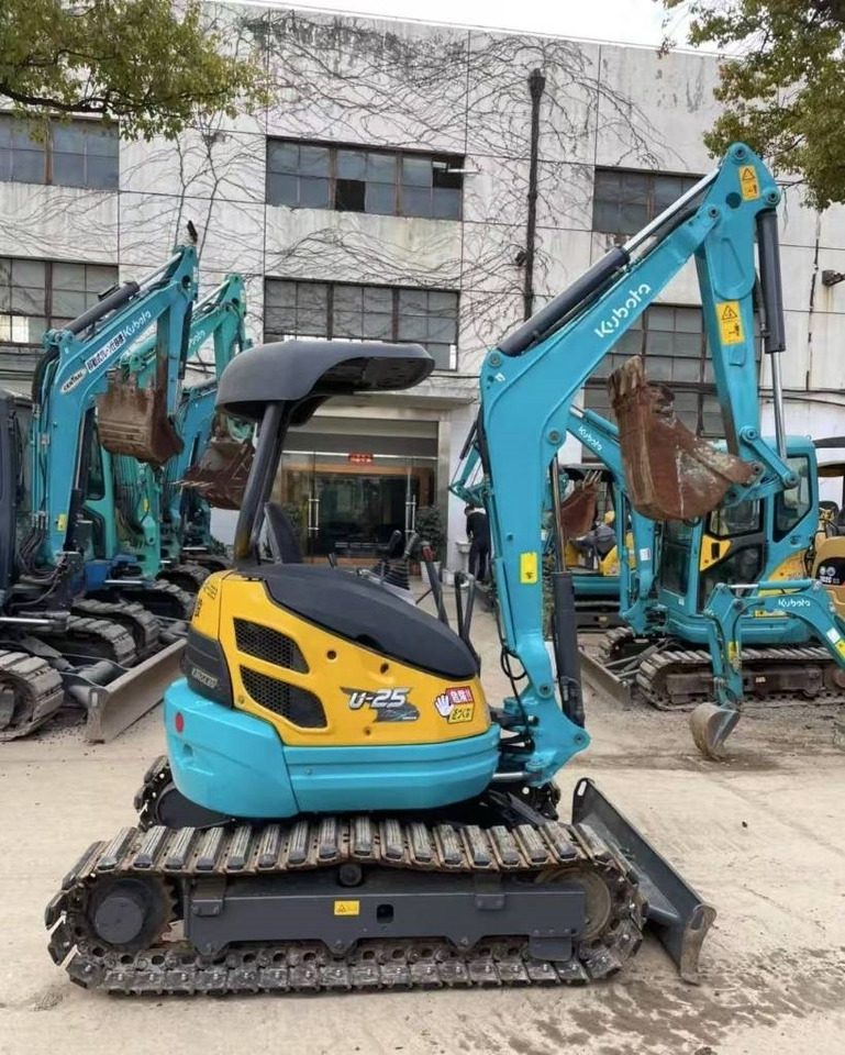Kubota U 25 - حفارة مصغرة: صور 4 Kubota U 25 - حفارة مصغرة: صور 4