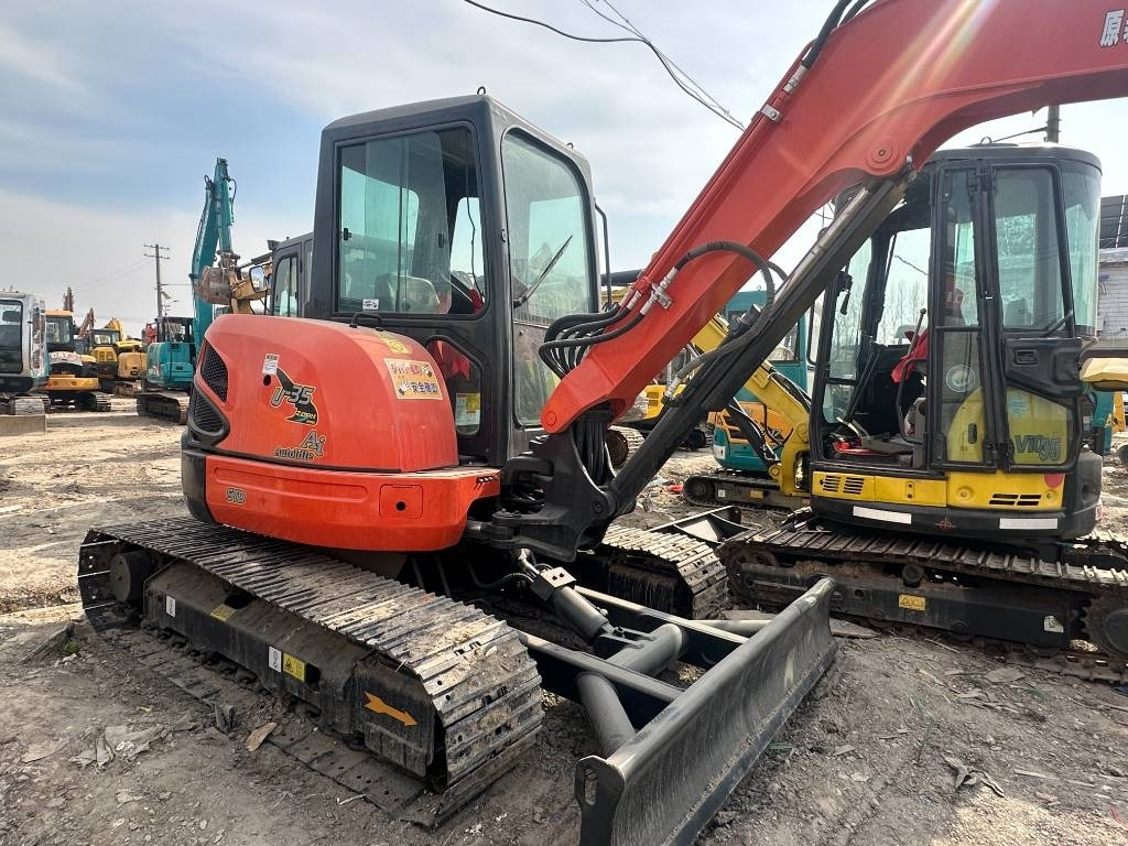Kubota U 35 - حفارة مصغرة: صور 4 Kubota U 35 - حفارة مصغرة: صور 4
