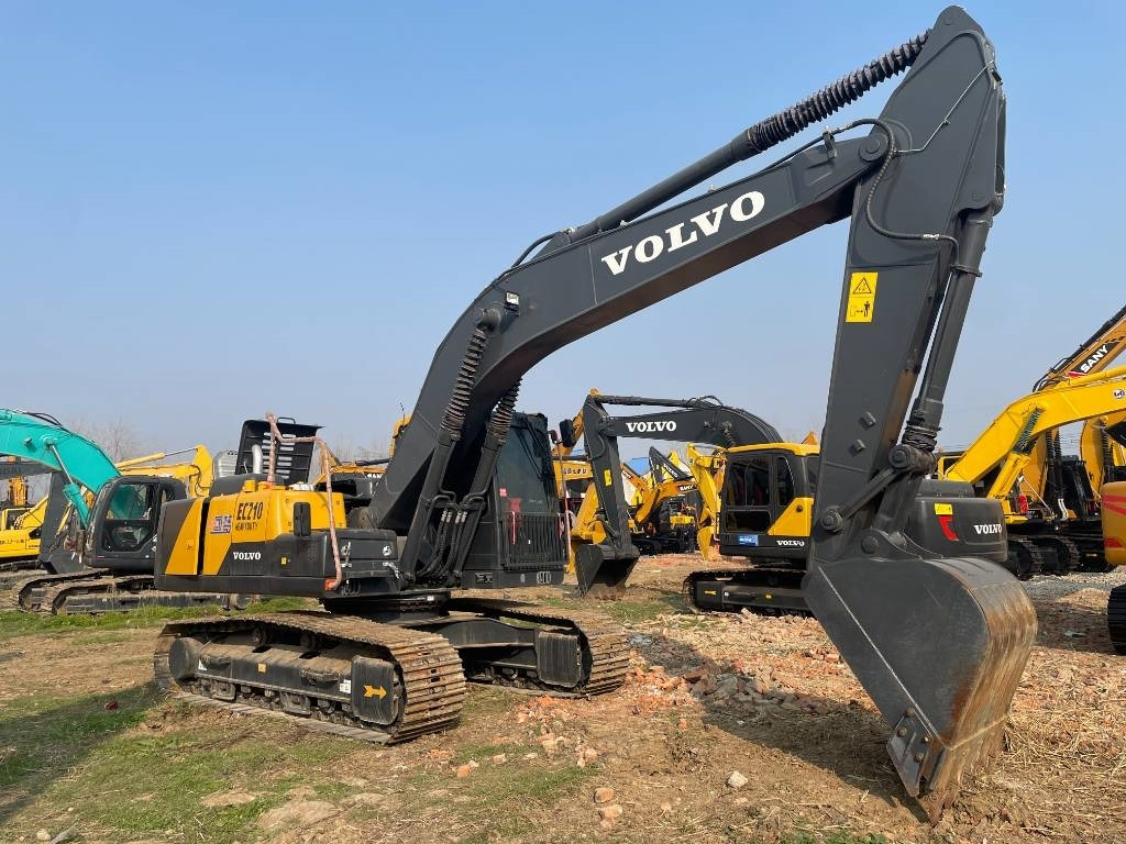 Volvo EC 210 - حفارات زحافة: صور 2 Volvo EC 210 - حفارات زحافة: صور 2