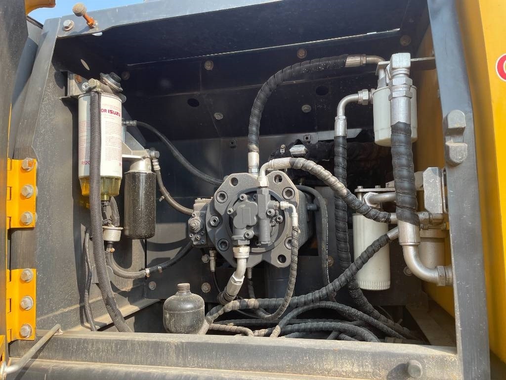 Volvo EC 210 - حفارات زحافة: صور 5 Volvo EC 210 - حفارات زحافة: صور 5