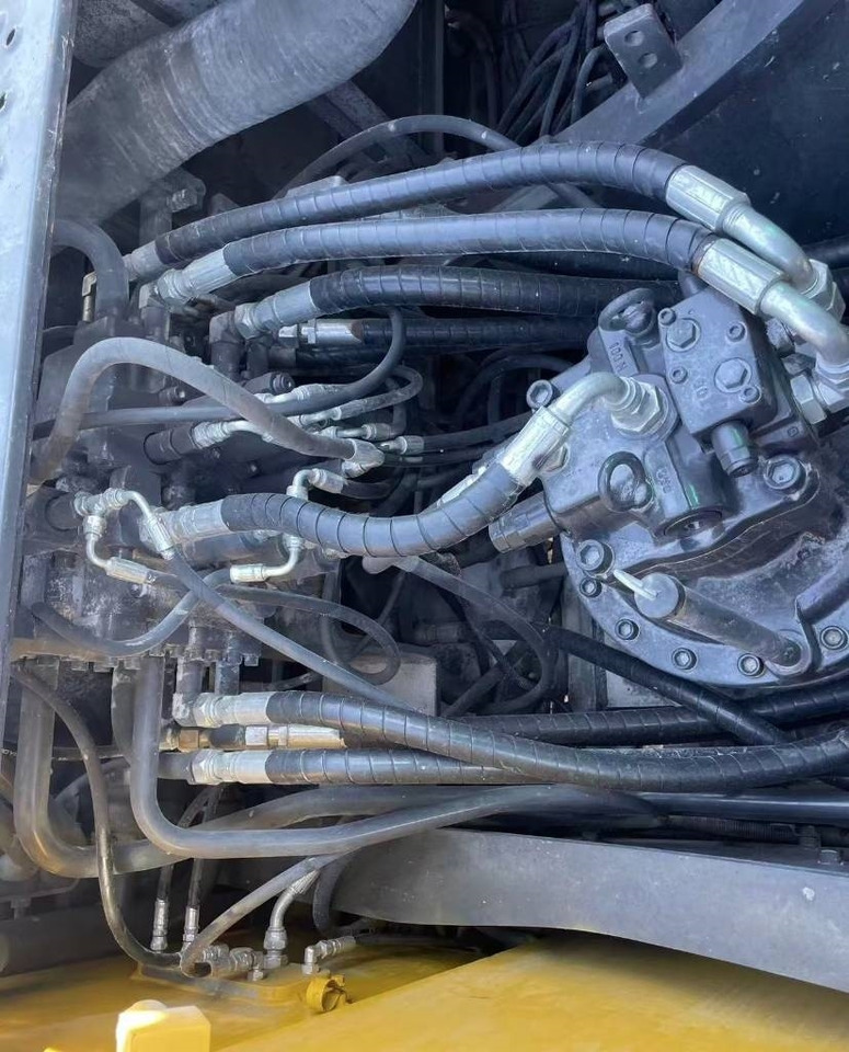 Volvo EC 240 B - حفارات زحافة: صور 3 Volvo EC 240 B - حفارات زحافة: صور 3