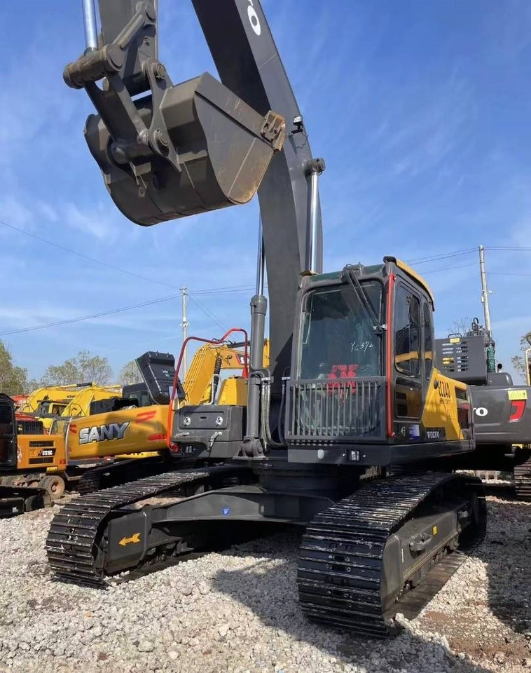 Volvo EC 240 B - حفارات زحافة: صور 2 Volvo EC 240 B - حفارات زحافة: صور 2