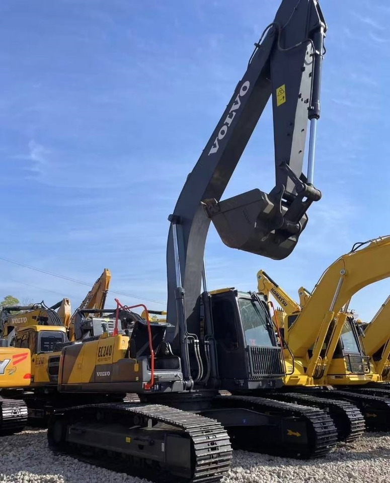 Volvo EC 240 - حفارات زحافة: صور 5 Volvo EC 240 - حفارات زحافة: صور 5