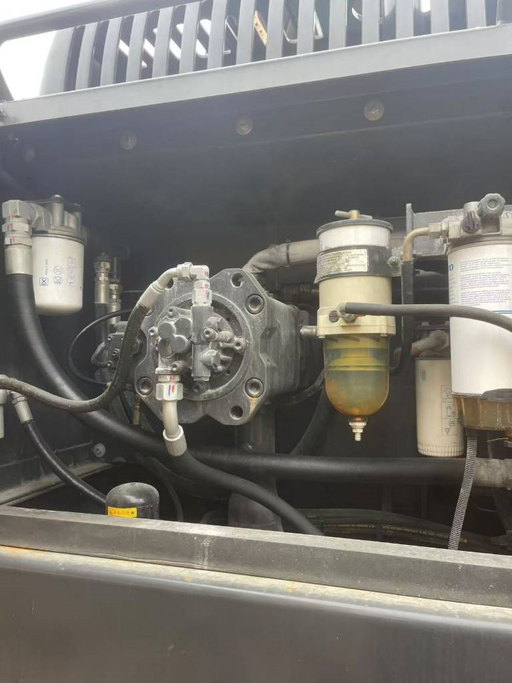 Volvo EC 350 - حفارات زحافة: صور 5 Volvo EC 350 - حفارات زحافة: صور 5